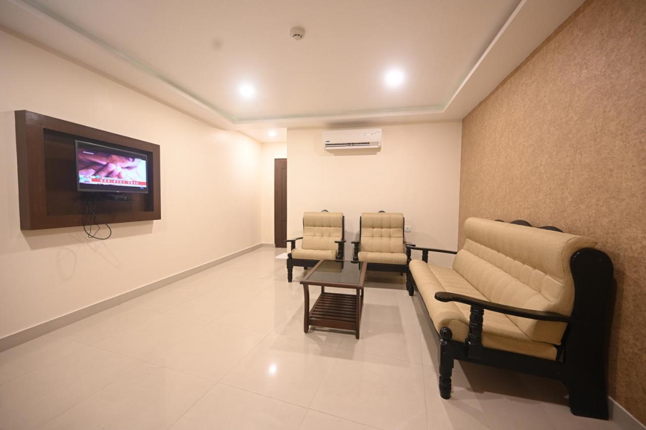Hotel Bhagavath Gardens Chengannur Экстерьер фото