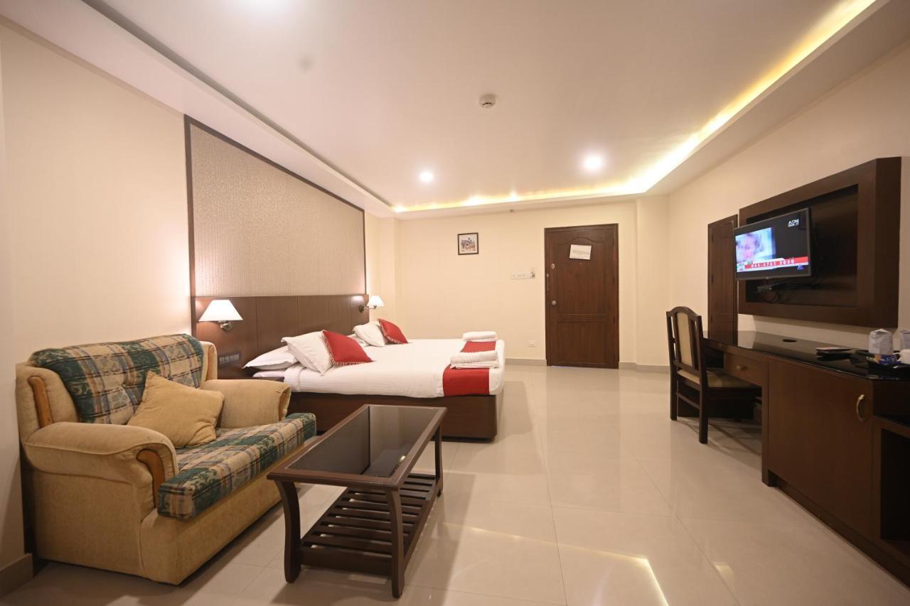 Hotel Bhagavath Gardens Chengannur Экстерьер фото