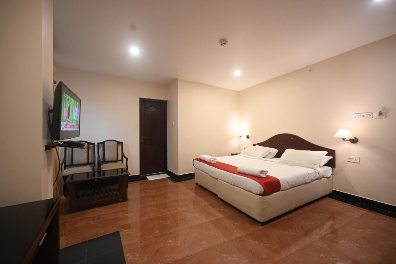 Hotel Bhagavath Gardens Chengannur Экстерьер фото